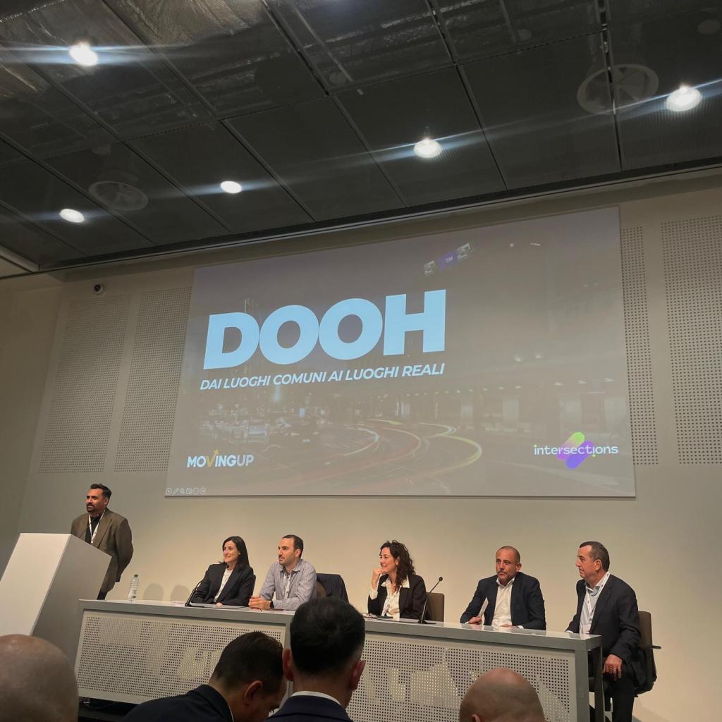 Moving Up | DOOH: Dai luoghi comuni ai luoghi&nbsp;reali